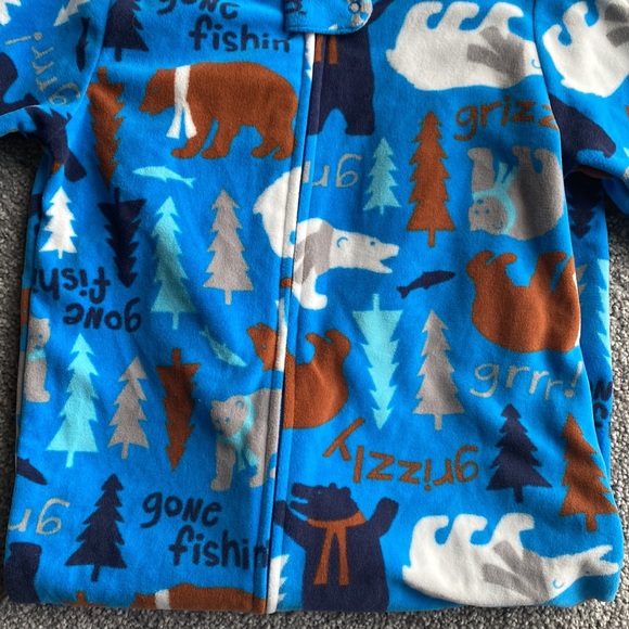 Carters brand one piece footed pajama size 5t new with tags - Picture 3 of 4